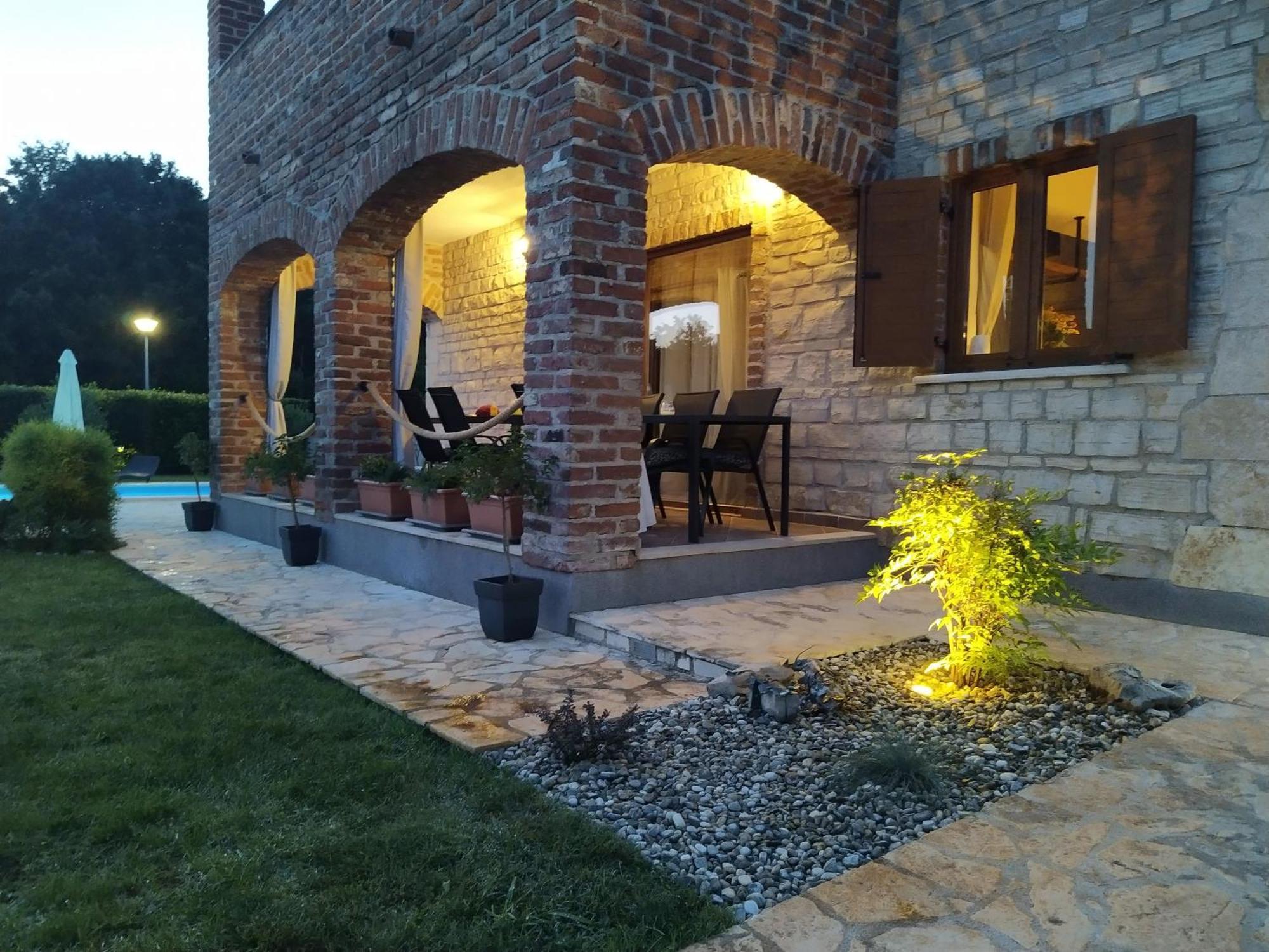 Villa Baleta Butkovici  Экстерьер фото